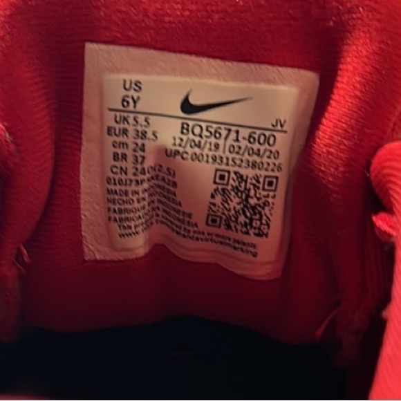 Boys Youth Nike Revolution Athletic Shoes - Picture 6 of 7